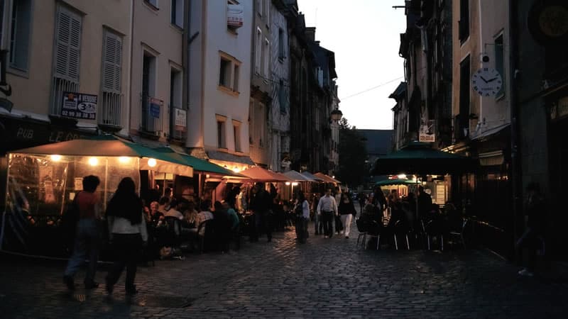 evening at the rue de rennes