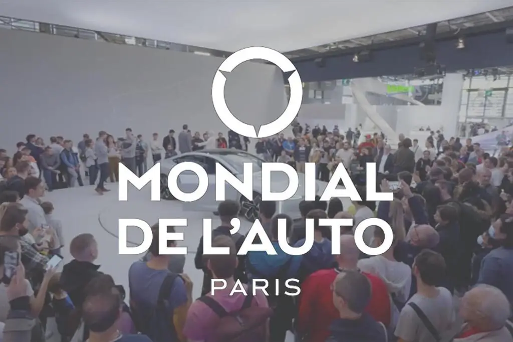 Crowd at Paris Auto Show event.