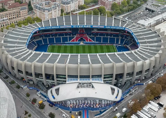 Stade Parc des Princes à Paris, vue aérienne.